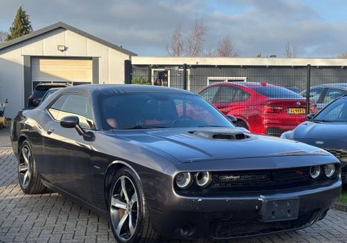 Dodge Challenger, 2016