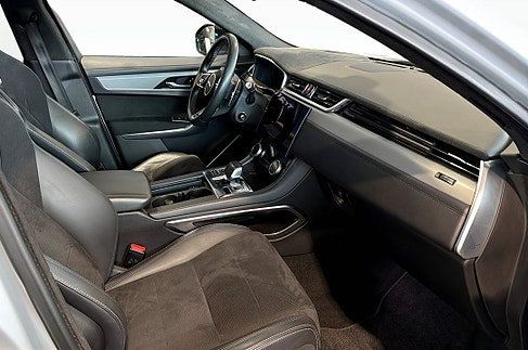 Jaguar F-Pace, 2021
