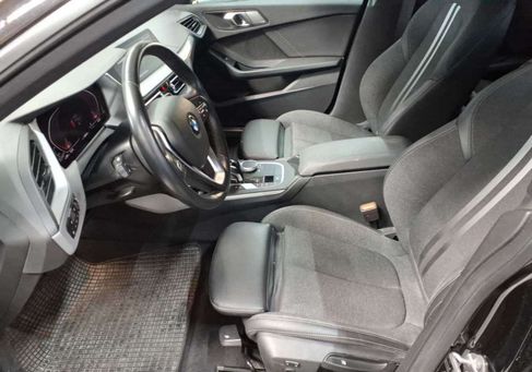 BMW 216, 2023