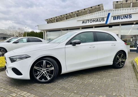 Mercedes-Benz A 180, 2023
