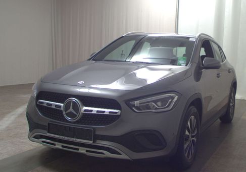 Mercedes-Benz GLA 200, 2022 2