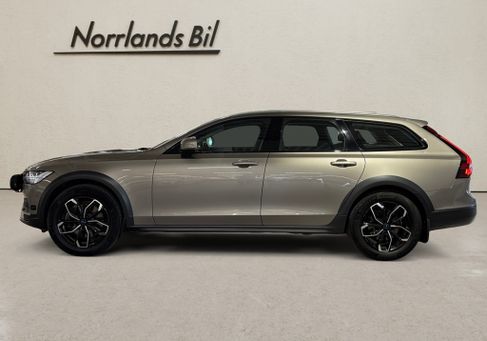 Volvo V90 Cross Country, 2022