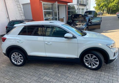 Volkswagen T-Roc, 2025 3
