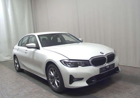 BMW 330, 2020