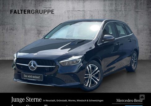 Mercedes-Benz B 180, 2023