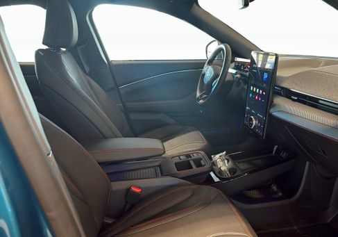 Ford Mustang Mach-E, 2026