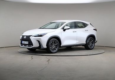 Lexus NX, 2022