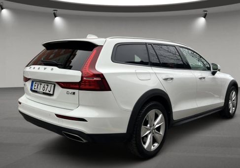 Volvo V60 Cross Country, 2021