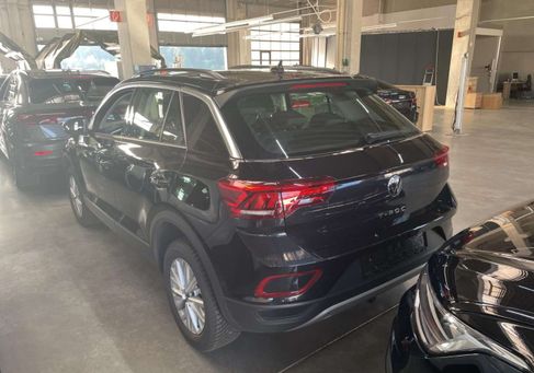 Volkswagen T-Roc, 2025 3