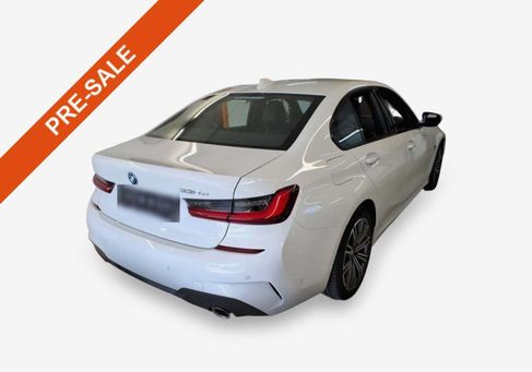 BMW 330, 2022 3