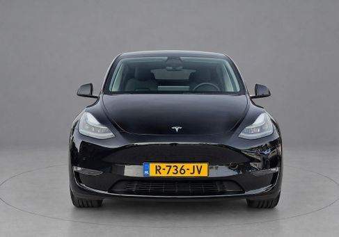 Tesla Model Y, 2022 2