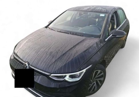 Volkswagen Golf, 2022