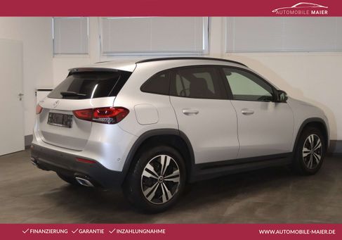 Mercedes-Benz GLA 250, 2021