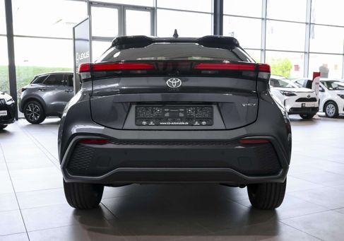 Toyota C-HR, 2025