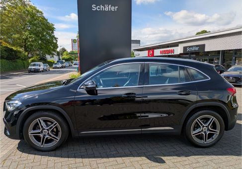 Mercedes-Benz GLA 180, 2021