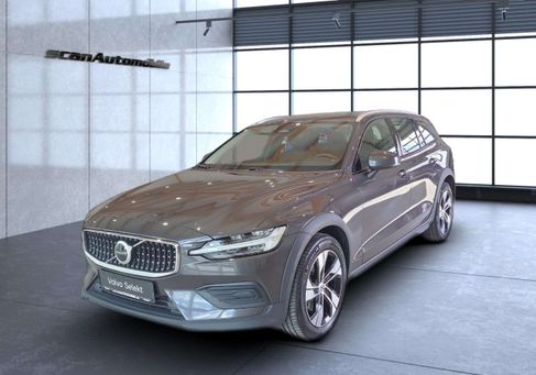 Volvo V60 Cross Country, 2023