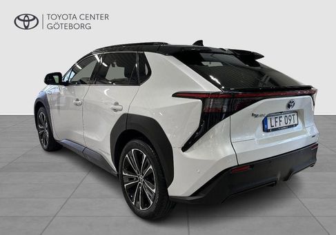 Toyota bZ4X, 2022 3