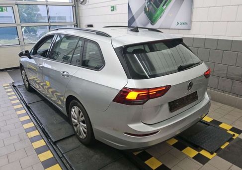 Volkswagen Golf, 2024 3