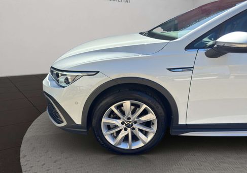 Volkswagen Golf, 2023 3