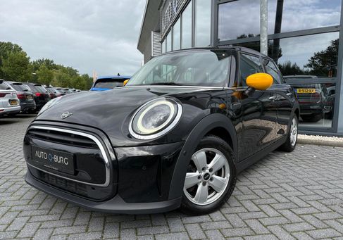 MINI ONE, 2021 3