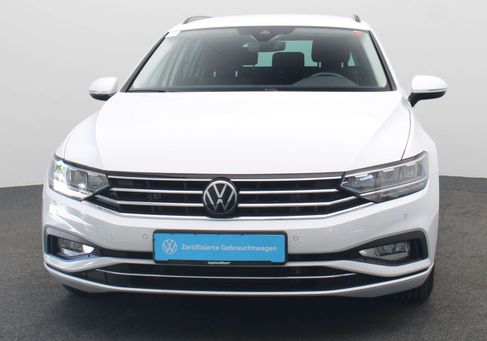 Volkswagen Passat Variant, 2023 3