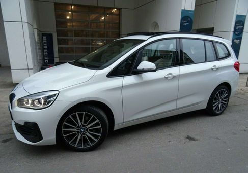 BMW 220, 2022