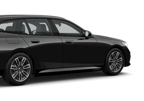BMW 530, 2026