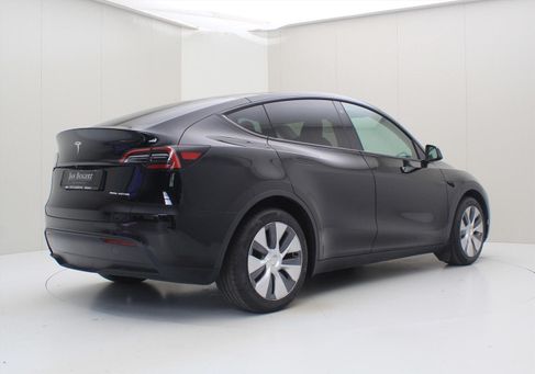 Tesla Model Y, 2023 3