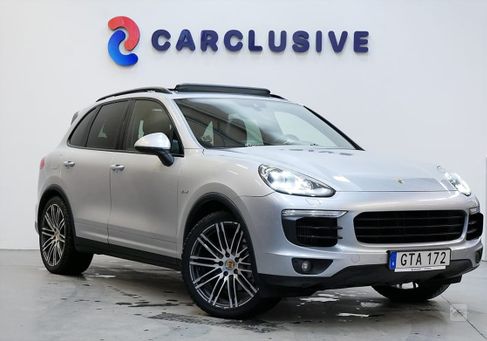 Porsche Cayenne, 2015