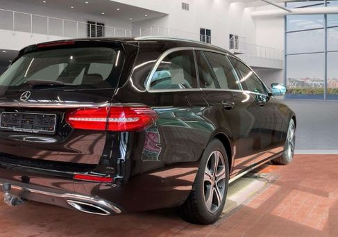 Mercedes-Benz E 220, 2020