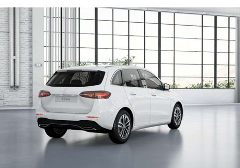 Mercedes-Benz B 200, 2025