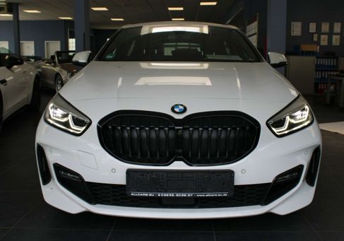 BMW 118, 2022