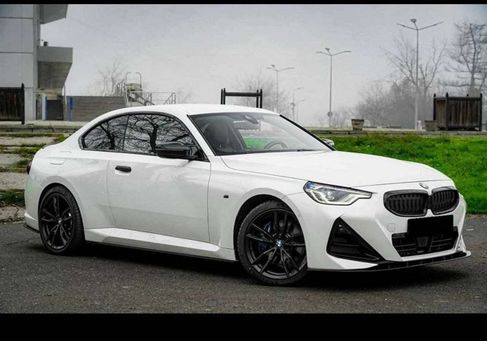 BMW 220, 2024
