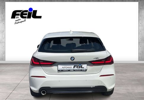 BMW 118, 2024