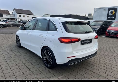 Mercedes-Benz B 180, 2024