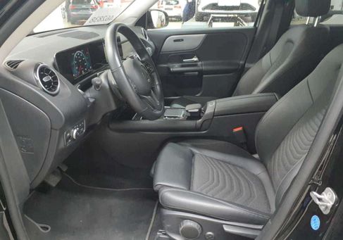 Mercedes-Benz GLB 200, 2023