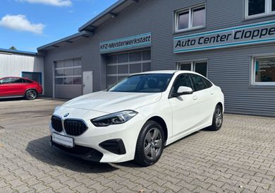 BMW 216, 2022