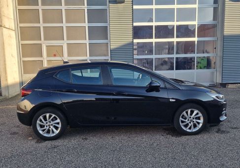 Opel Astra, 2021