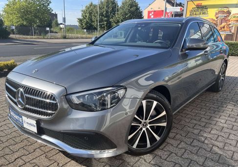 Mercedes-Benz E 300, 2021 3