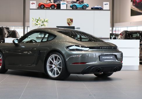 Porsche Cayman, 2024