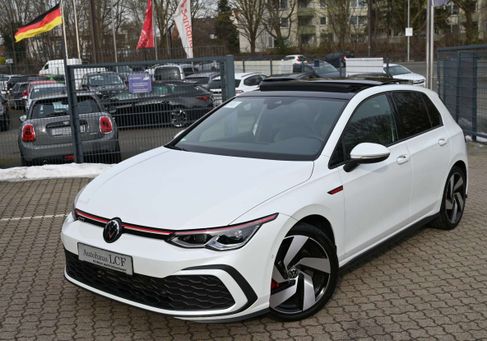 Volkswagen Golf, 2022