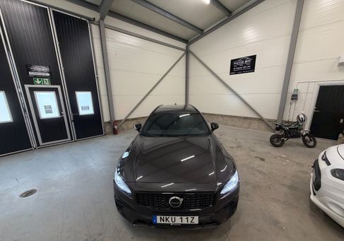Volvo V90, 2021