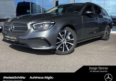 Mercedes-Benz E 300, 2022