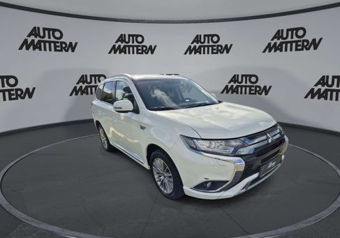 Mitsubishi Outlander, 2021 2