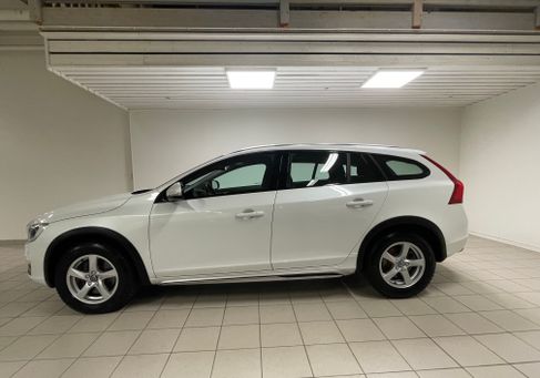 Volvo V60 Cross Country, 2016