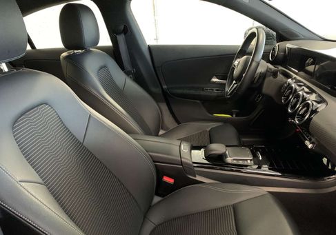 Mercedes-Benz CLA 250, 2022
