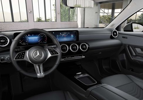 Mercedes-Benz A 200, 2025 3