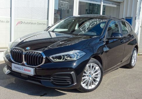 BMW 120, 2022
