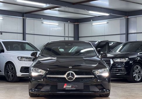 Mercedes-Benz CLA 180, 2022