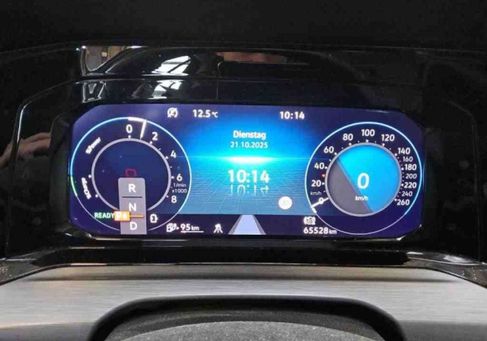 Volkswagen Golf, 2021 3